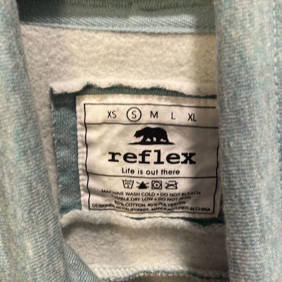 NWOT Reflex woman’s mock turtleneck grey and green sweatshirt - Picture 4 of 9